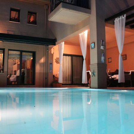 4-Seasons Pool Villa Near Meteora Tríkala Eksteriør bilde