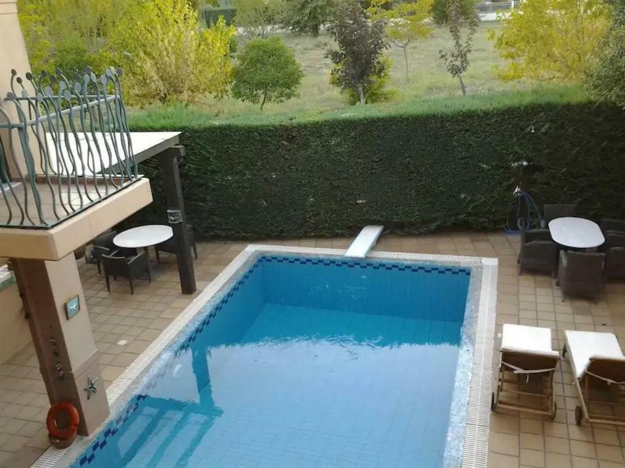 4-Seasons Pool Villa Near Meteora Tríkala Eksteriør bilde