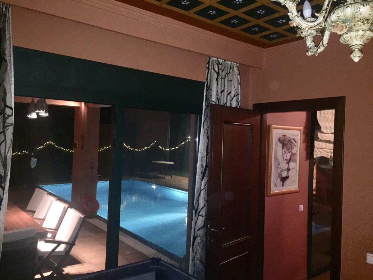 4-Seasons Pool Villa Near Meteora Tríkala Eksteriør bilde
