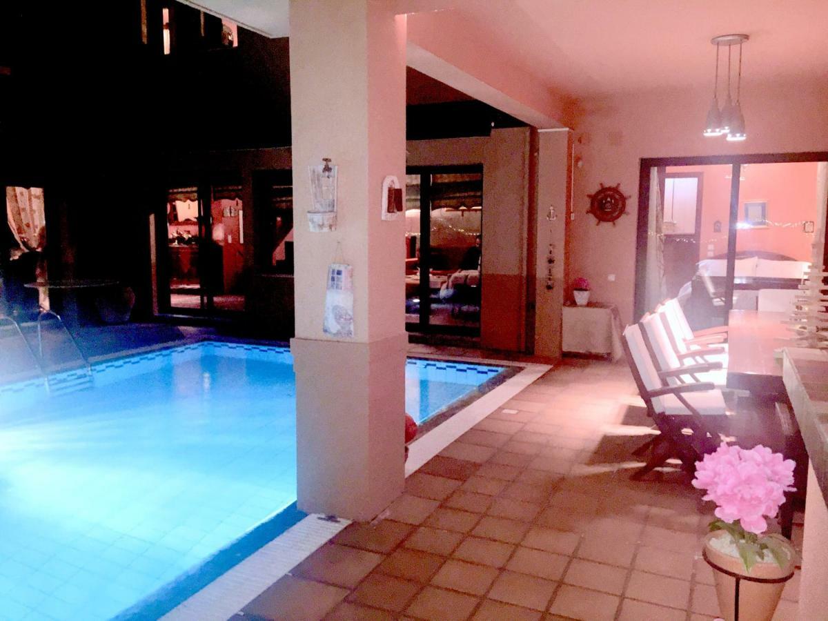 4-Seasons Pool Villa Near Meteora Tríkala Eksteriør bilde