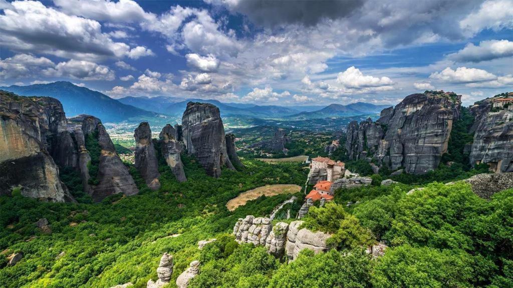 4-Seasons Pool Villa Near Meteora Tríkala Eksteriør bilde