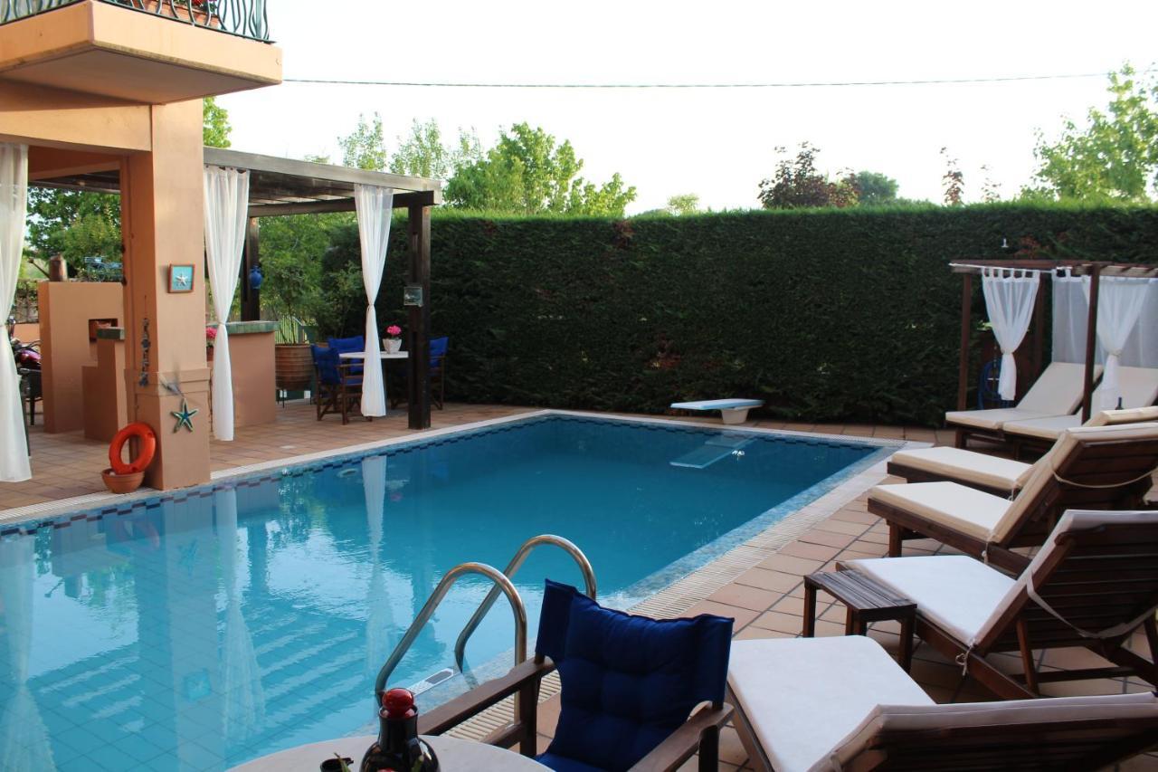 4-Seasons Pool Villa Near Meteora Tríkala Eksteriør bilde